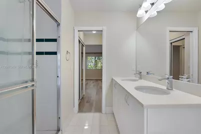 1960 Sweetbay Way, Hollywood, FL 33019 - Photo 41