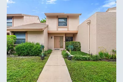 16 Chestnut Cir, Cooper City, FL 33026 - Photo 1