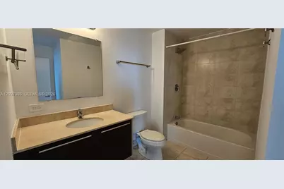 1900 N Bayshore Dr #3317, Miami, FL 33132 - Photo 9