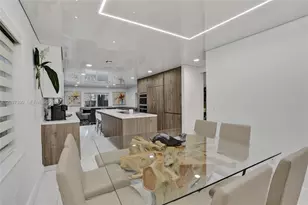 11366 NW 52nd St, Doral, FL 33178 - Photo 11