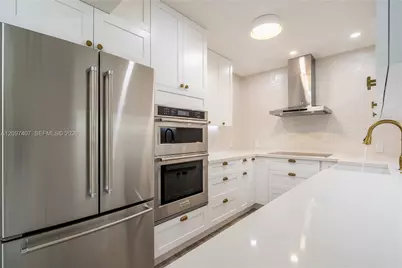 3675 N Country Club Dr #1906, Aventura, FL 33180 - Photo 5