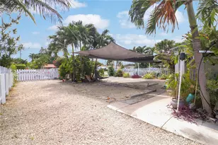 1663 NE 176th St, North Miami Beach, FL 33162 - Photo 29