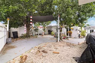 1663 NE 176th St, North Miami Beach, FL 33162 - Photo 25