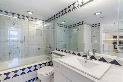 345 Ocean Dr #1012, Miami Beach, FL 33139 - Photo 13