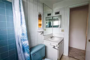 1010 NW 93rd Terrace, Pembroke Pines, FL 33024 - Photo 35