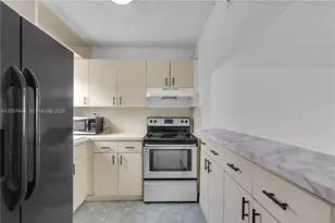 2261 W 53rd St, Hialeah, FL 33016 - Photo 5
