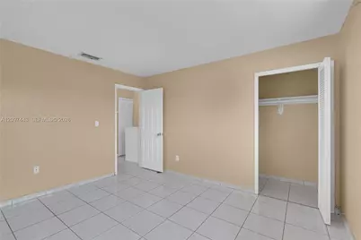 2261 W 53rd St #13, Hialeah, FL 33016 - Photo 9