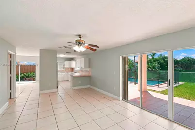 9734 SW 212th St, Cutler Bay, FL 33189 - Photo 5
