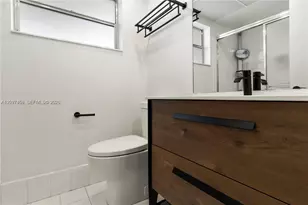 2901 NW 46th Ave, Lauderdale Lakes, FL 33313 - Photo 27