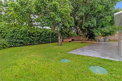 202 NW 92nd St, Miami Shores, FL 33150 - Photo 31