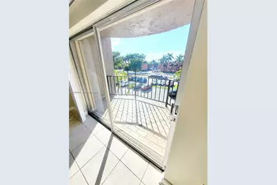5199 NW 7th St #302, Miami, FL 33126 - Photo 5