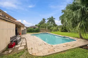 5361 Lancelot Ln, Davie, FL 33331 - Photo 25