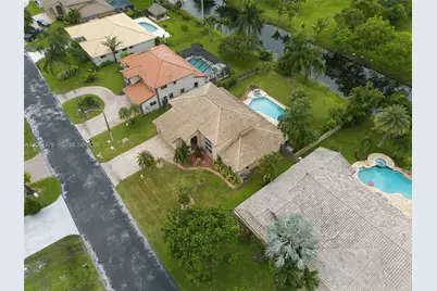 5361 Lancelot Ln, Davie, FL 33331 - Photo 49