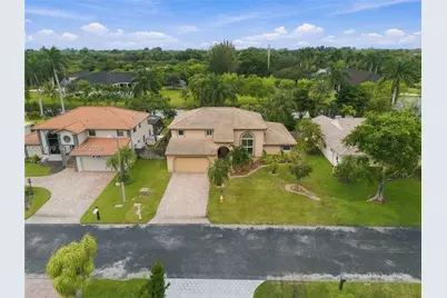 5361 Lancelot Ln, Davie, FL 33331 - Photo 37