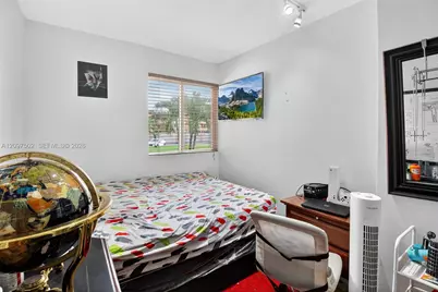2551 NW 13th St #10, Miami, FL 33125 - Photo 9