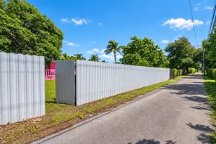 940 NW 135th St, North Miami, FL 33168 - Photo 37