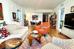 31 SE 5th St, Miami, FL 33131 - Photo 7