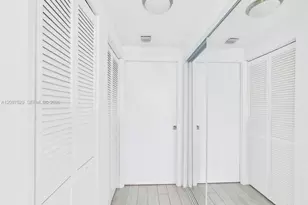 321 NE 26th St, Miami, FL 33137 - Photo 13