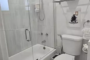 17001 NE 20th Ave, North Miami Beach, FL 33162 - Photo 9