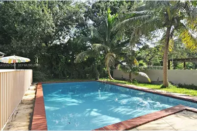 6851 Sunset Dr, South Miami, FL 33143 - Photo 3