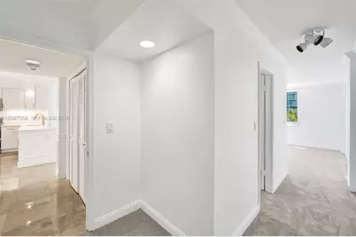2200 NE 33rd Ave #3D, Fort Lauderdale, FL 33305 - Photo 21