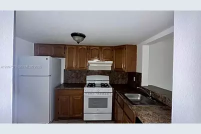 18111 NW 68th Ave #H205, Hialeah, FL 33015 - Photo 3