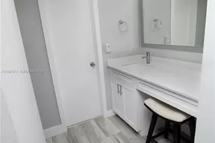 20500 W Country Club Dr, Aventura, FL 33180 - Photo 41