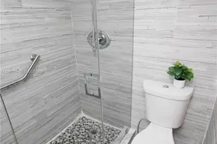 20500 W Country Club Dr, Aventura, FL 33180 - Photo 23