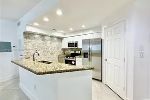 2550 SW 18th Terrace, Fort Lauderdale, FL 33315 - Photo 3