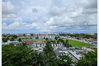 4550 NW 9th St #902E, Miami, FL 33126 - Photo 15