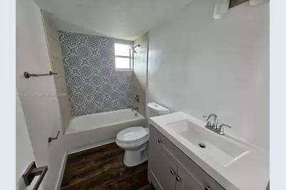 4550 NW 9th St #902E, Miami, FL 33126 - Photo 9