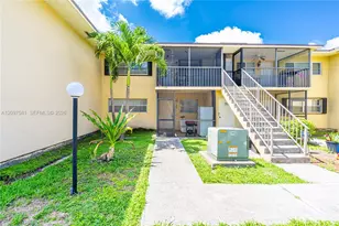 15609 SW 73rd Cir Terrace, Miami, FL 33193 - Photo 1