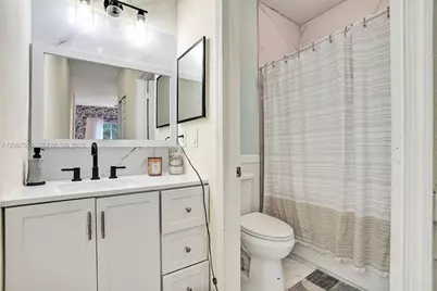 1210 Santa Catalina Ln, North Lauderdale, FL 33068 - Photo 25