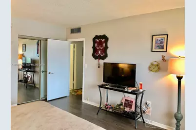 4001 Hillcrest Dr #PH6, Hollywood, FL 33021 - Photo 15