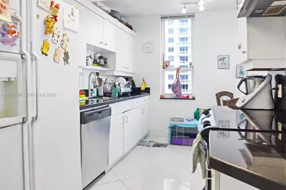 701 Brickell Key Blvd #2309, Miami, FL 33131 - Photo 5