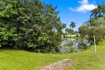 4801 SW 59th Ter, Davie, FL 33314 - Photo 5