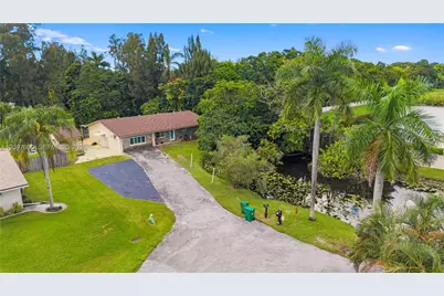 4801 SW 59th Ter, Davie, FL 33314 - Photo 43