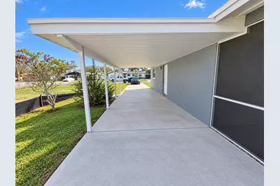 1735 New Hampshire Ave NE, Saint Petersburg, FL 33703 - Photo 3