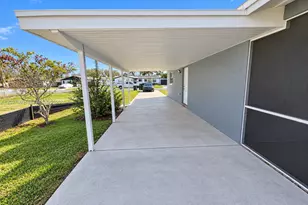 1735 New Hampshire Ave NE, Saint Petersburg, FL 33703 - Photo 3