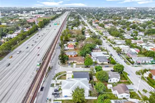1397 NW 40th St, Miami, FL 33142 - Photo 11