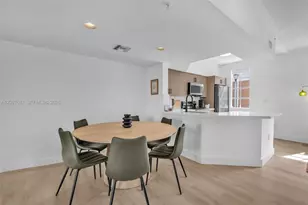2921 NE 185th St (Remodeled), Aventura, FL 33180 - Photo 17