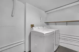 2921 NE 185th St (Remodeled), Aventura, FL 33180 - Photo 25