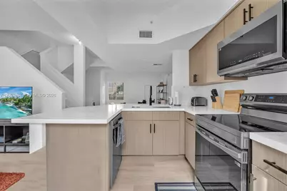 2921 NE 185th St (Remodeled) #1203, Aventura, FL 33180 - Photo 11