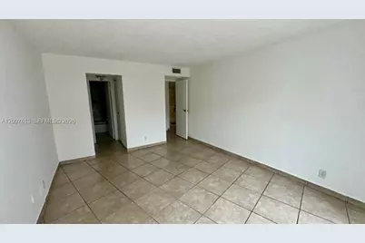 18111 NW 68th Ave #H205, Hialeah, FL 33015 - Photo 5