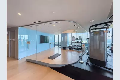 1000 Brickell Plz #2111, Miami, FL 33131 - Photo 19