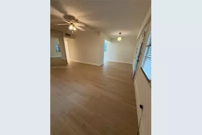 100 SW 132nd Way #304K, Pembroke Pines, FL 33027 - Photo 5