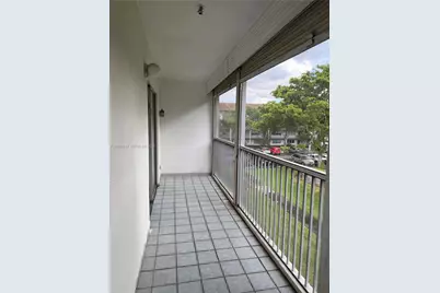 100 SW 132nd Way #304K, Pembroke Pines, FL 33027 - Photo 21