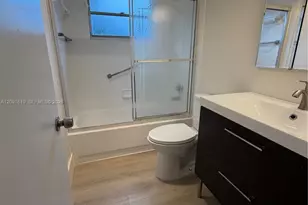 100 SW 132nd Way, Pembroke Pines, FL 33027 - Photo 11