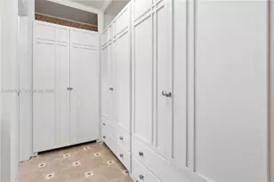 16500 E Stonehaven Rd, Miami Lakes, FL 33014 - Photo 17