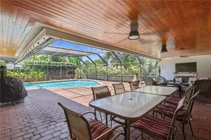 16500 E Stonehaven Rd, Miami Lakes, FL 33014 - Photo 25